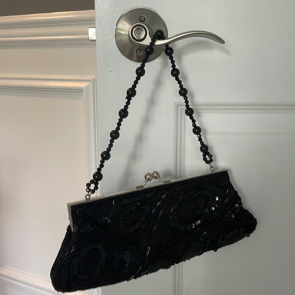 Black clutch